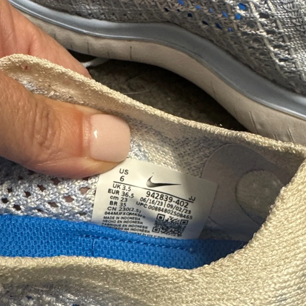 Nike Sky Blue Knit Running Shoes - Picture 4 of 7